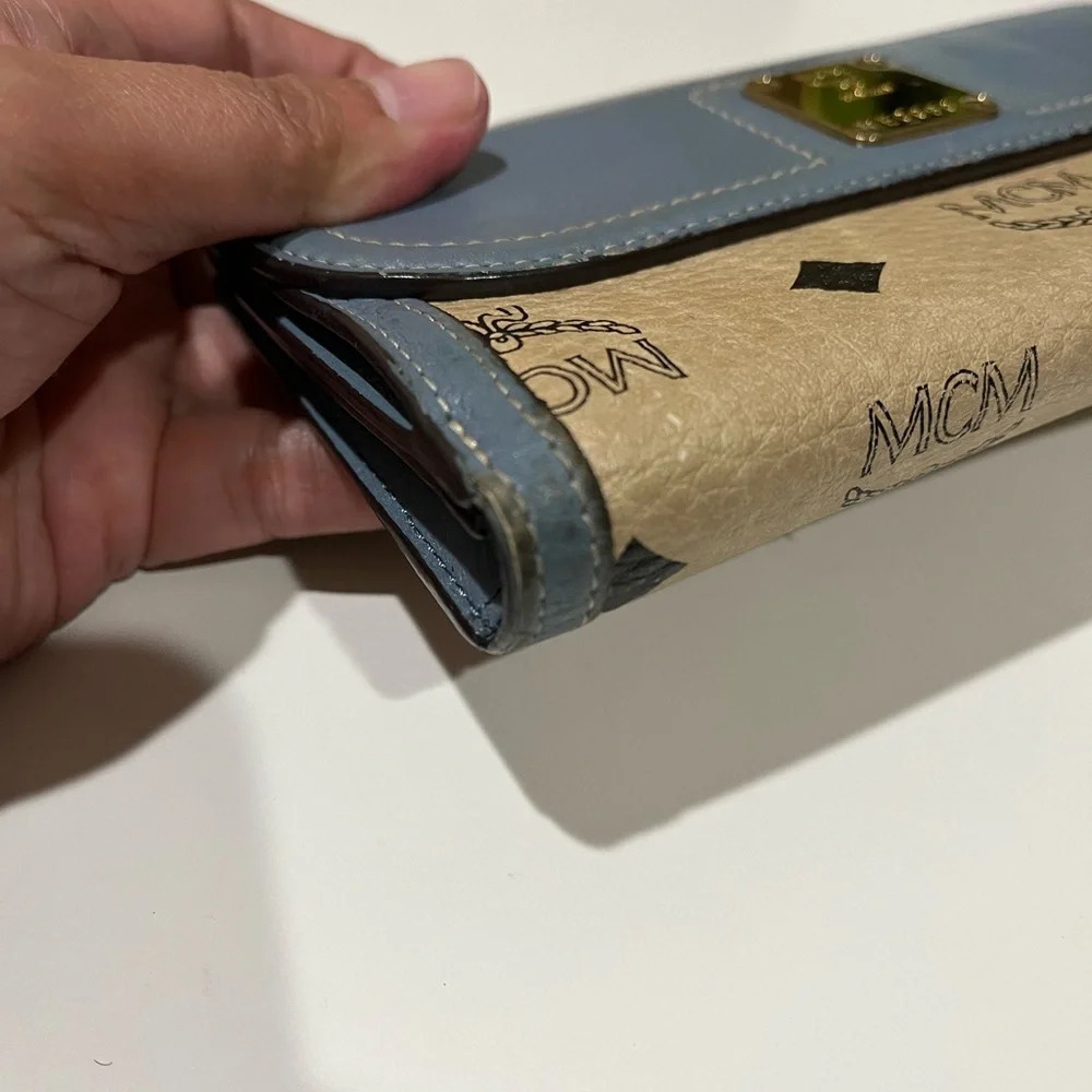 MCM Long Bifold Wallet - Picture 3 of 16